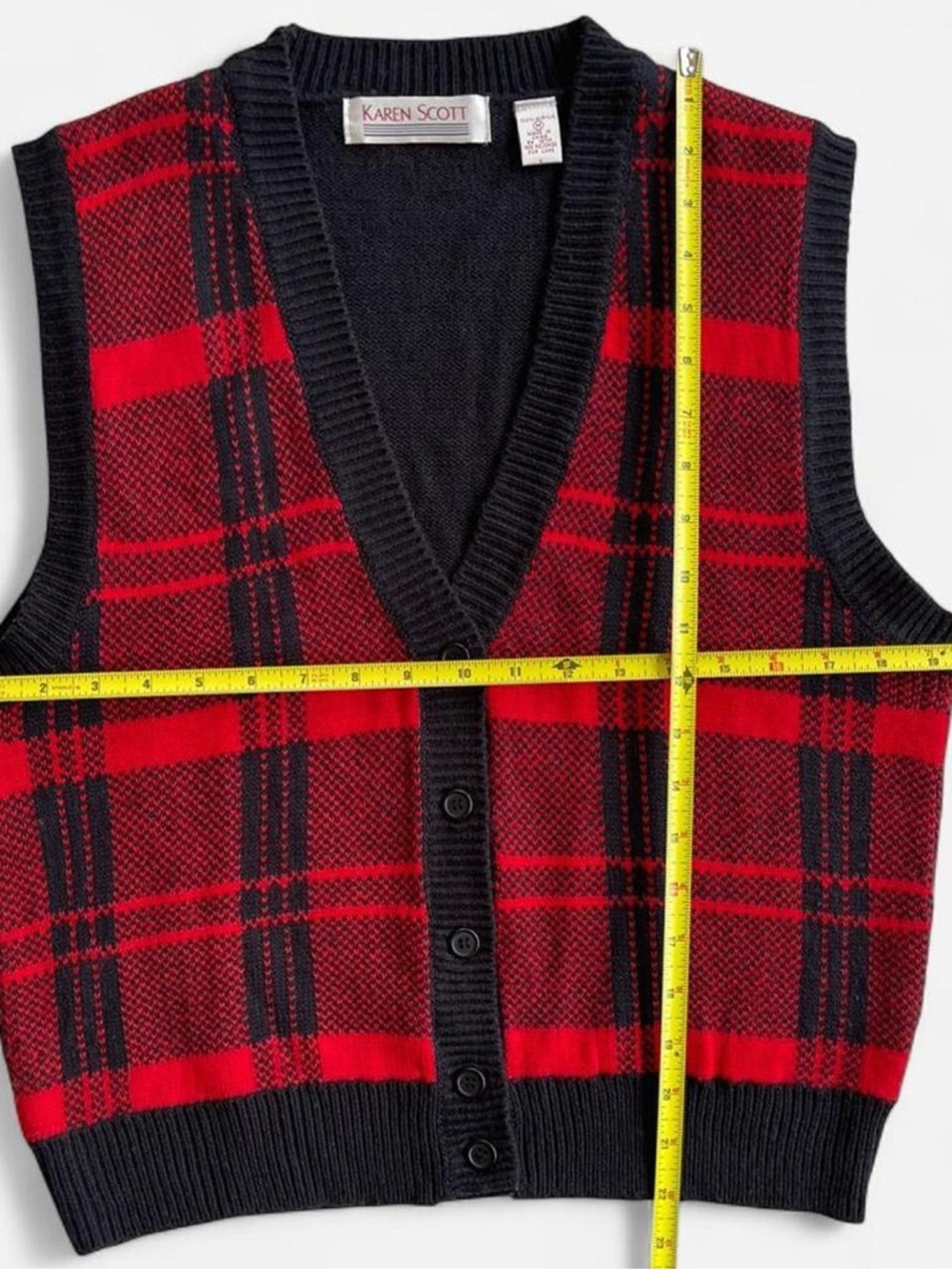 Vintage Karen Scott Red & Black Plaid Acrylic Knit Button Front Sweater Vest M - Picture 5 of 7